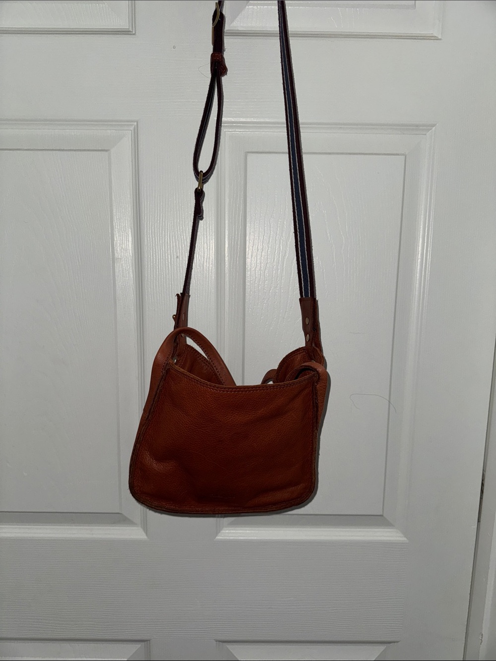 Margot Leather womens shoulderBag — Rustic Brown - Picture 2 of 11